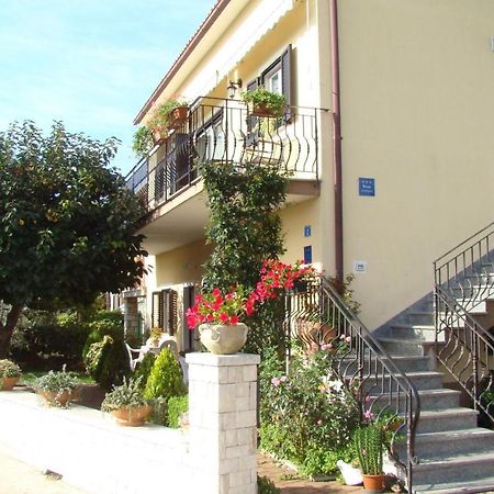 Apartment Complex Orzan Lovrecica Umag Exterior foto